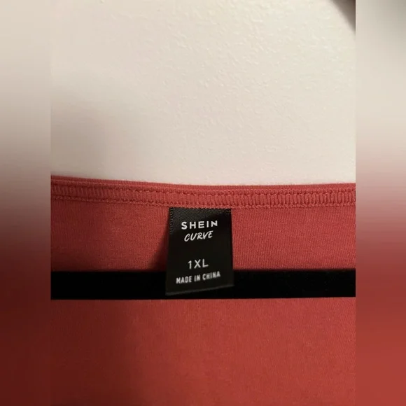 Shein top - Picture 3 of 3